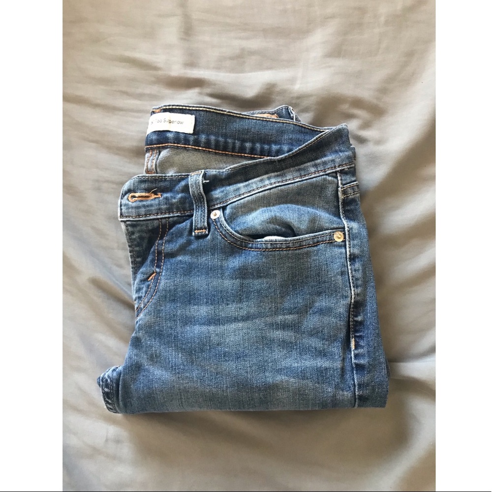 LEVI’S 524 JEANS
